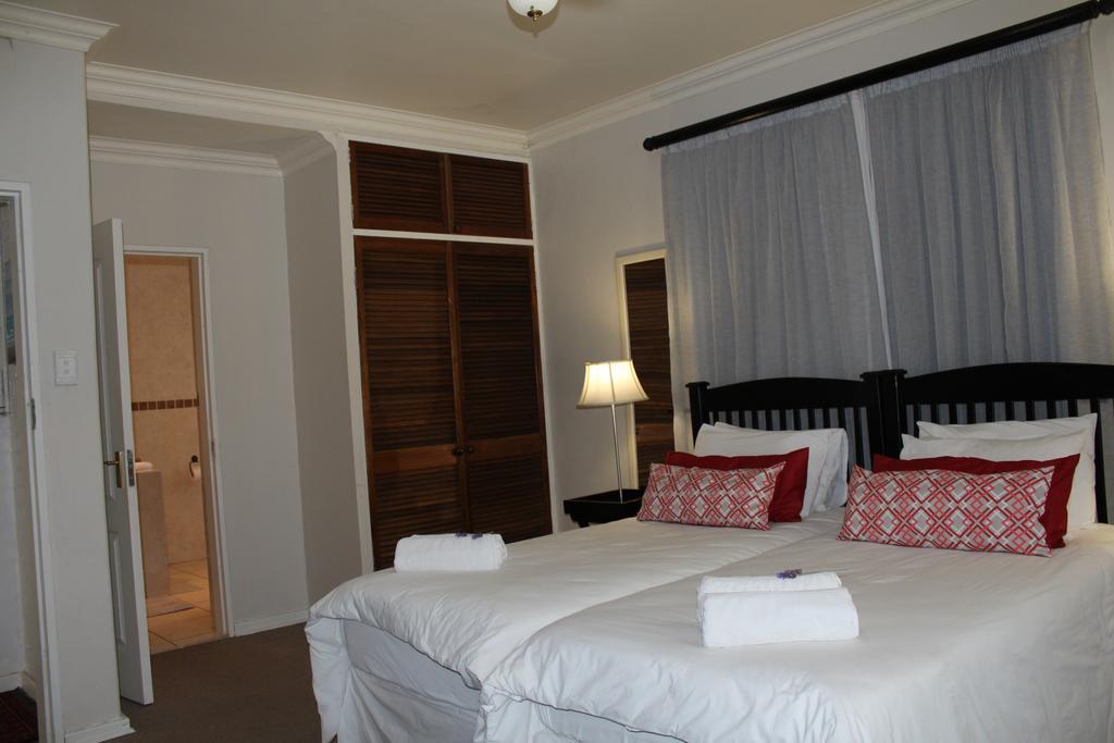 3 Liebeloft Guest House Іденвейл Екстер'єр фото
